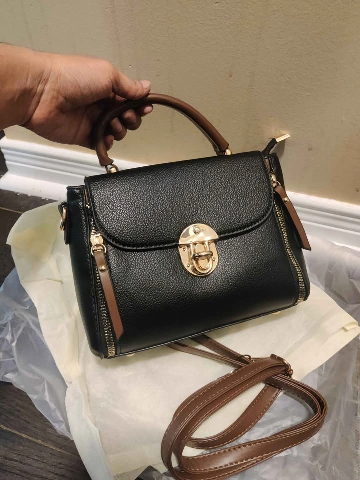 Brand new fashionable black color small handbag for women ( firm - photo 3