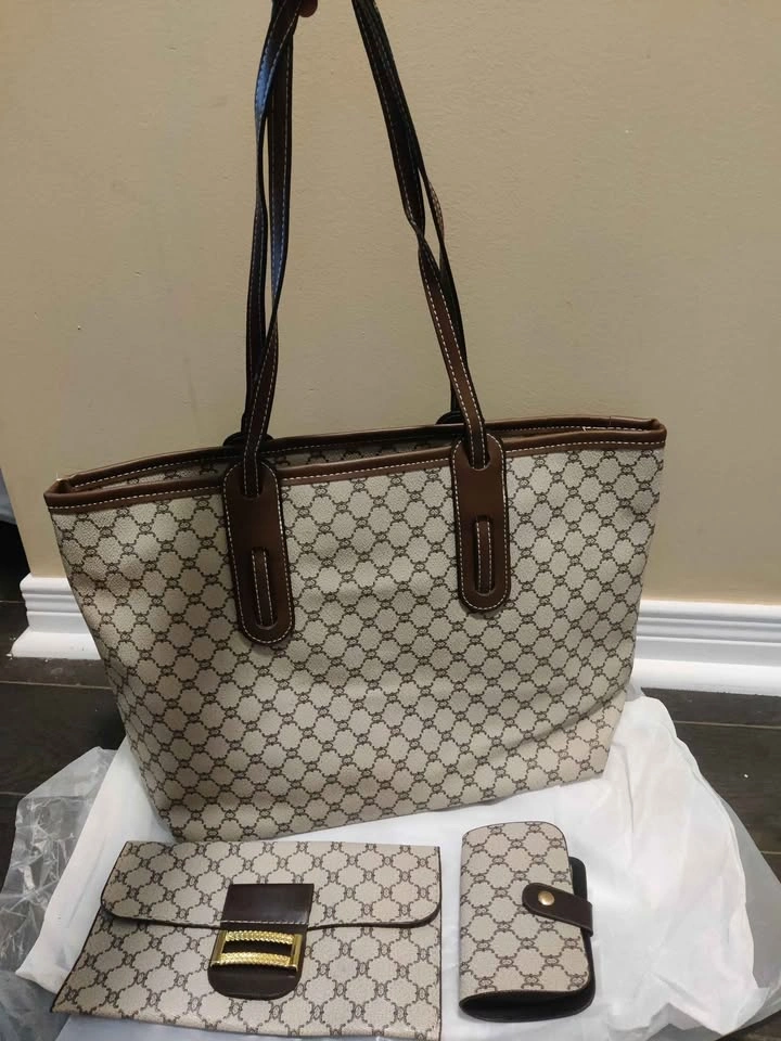 Brand new 3pc hand bag set with wallet and card holder set (firm - photo 5