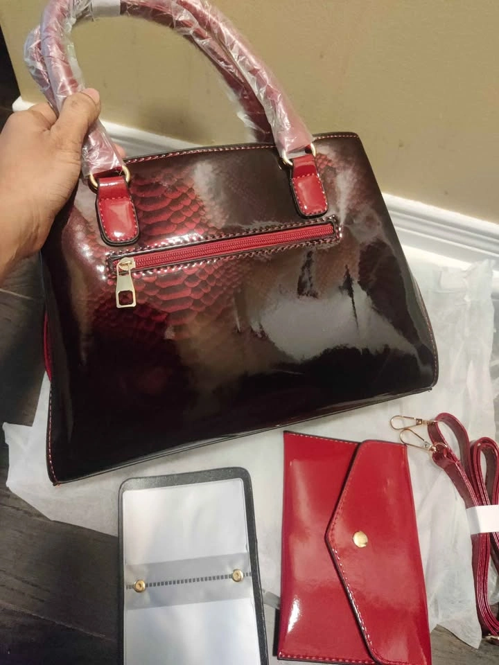 Brand new 3pc glossy red snake pattern handbag set - photo 3