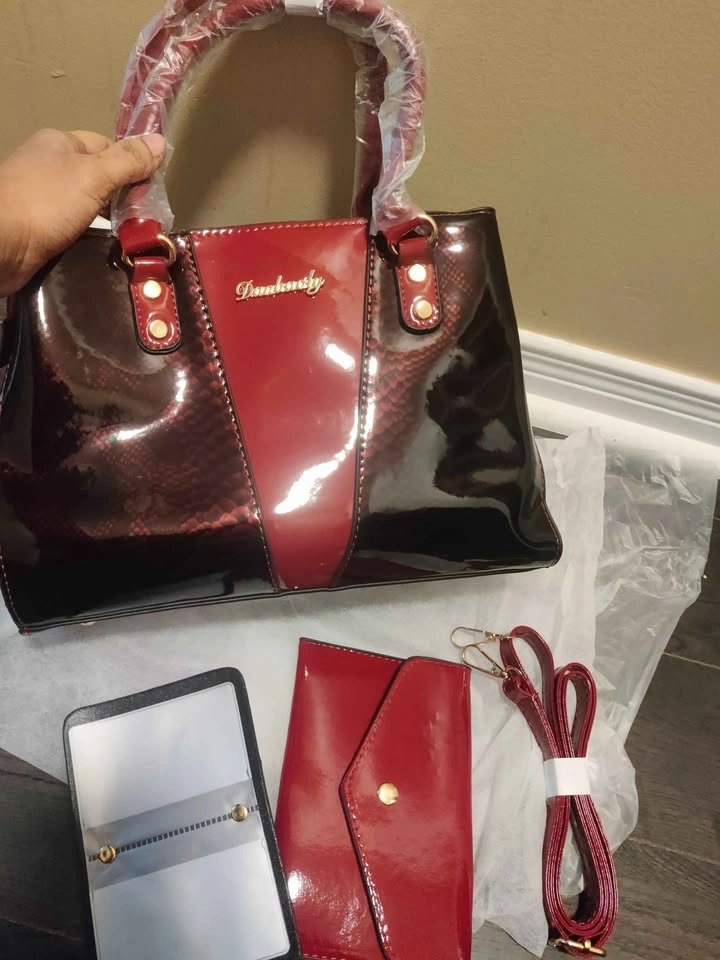 Brand new 3pc glossy red snake pattern handbag set - photo 4