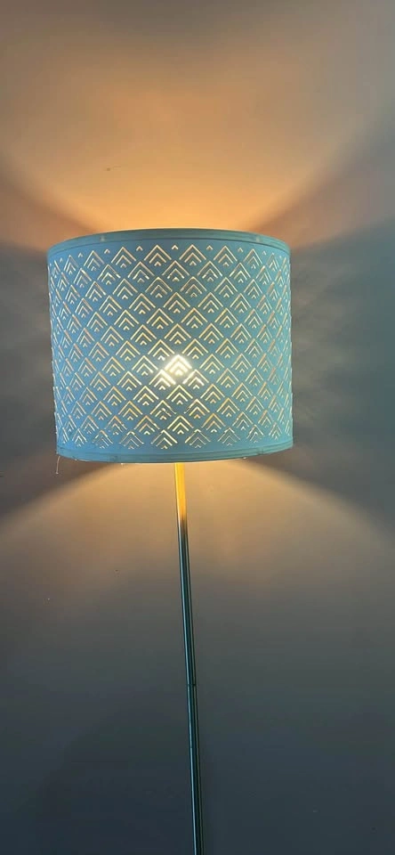 White Geometric Cut-Out Floor Lamp with Silver Pole - photo 4
