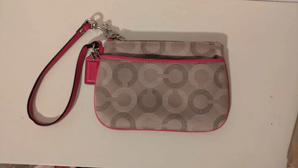 Coach Clutch Bags - photo 3