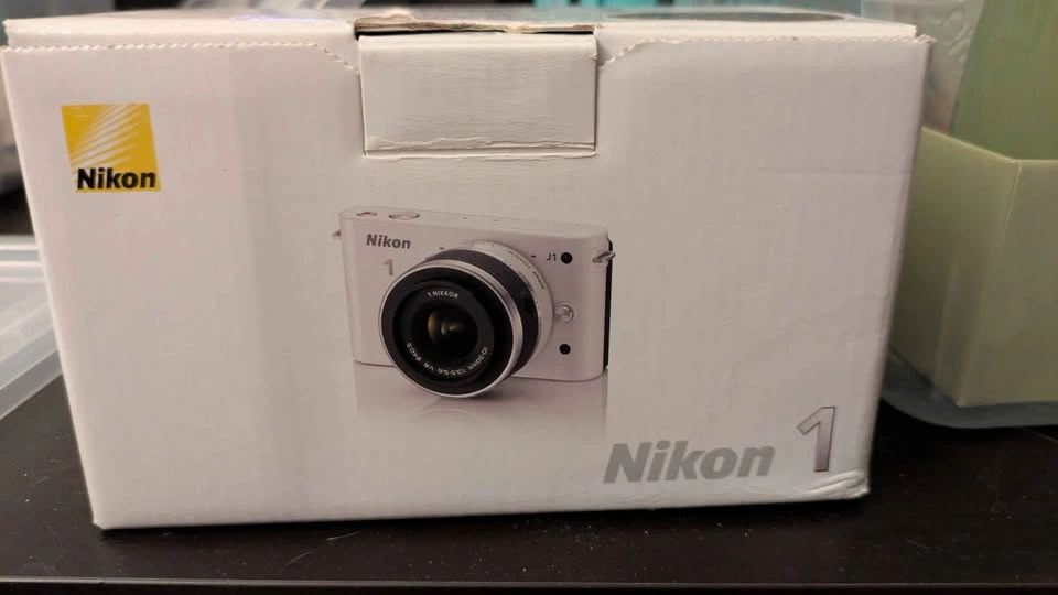 Nikon J1 Camera - photo 2