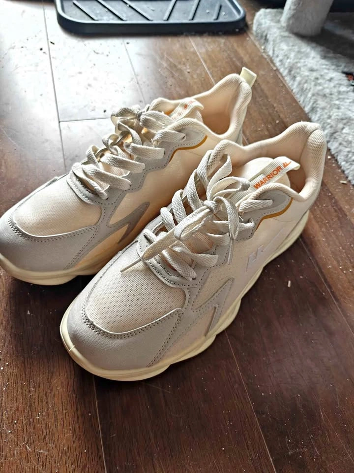 Warrior Men's Beige Sneakers | US 7.5