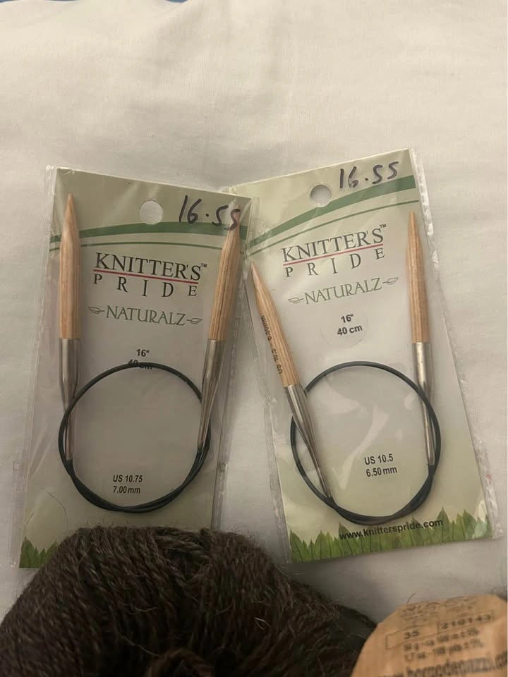 Knitting Needles & Cedro Wool Yarn - photo 3
