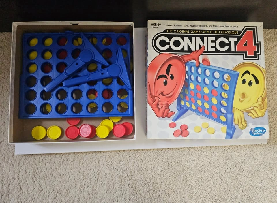 Connect 4 Board Game - photo 2