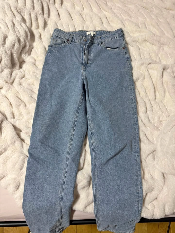 H&M blue jeans US 6