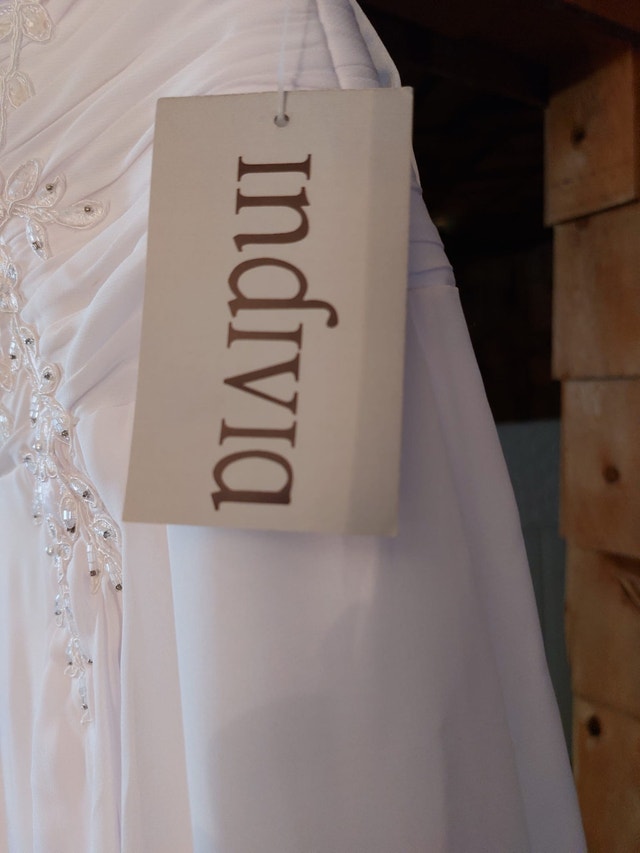 White Strapless Wedding Dress
