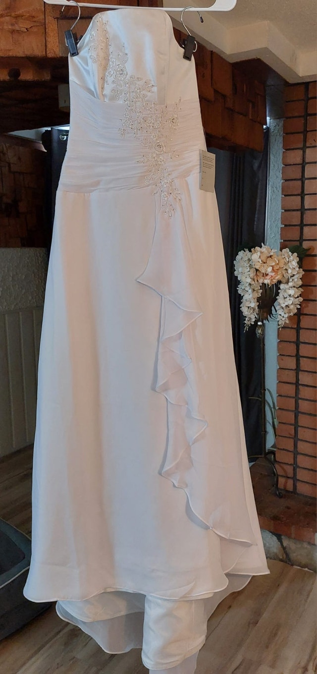 White Strapless Wedding Dress - photo 2