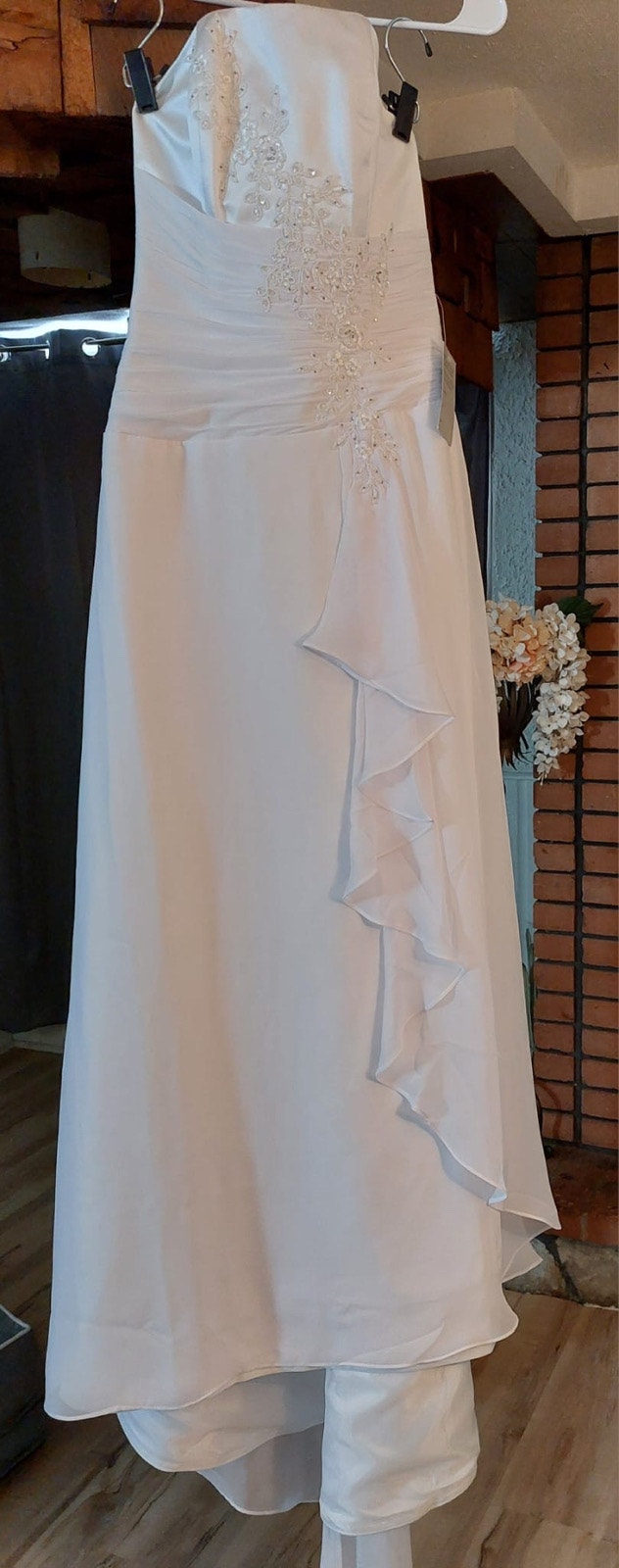 White Strapless Wedding Dress - photo 5