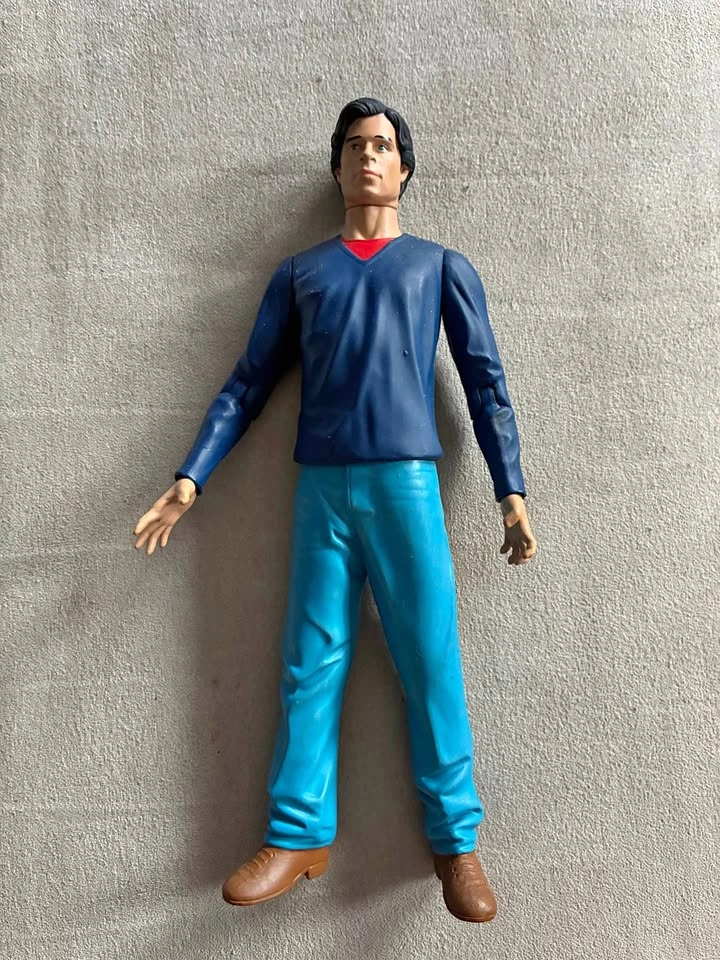 DC Direct Smallville Series 1 Clark Kent Action Figure 2002
