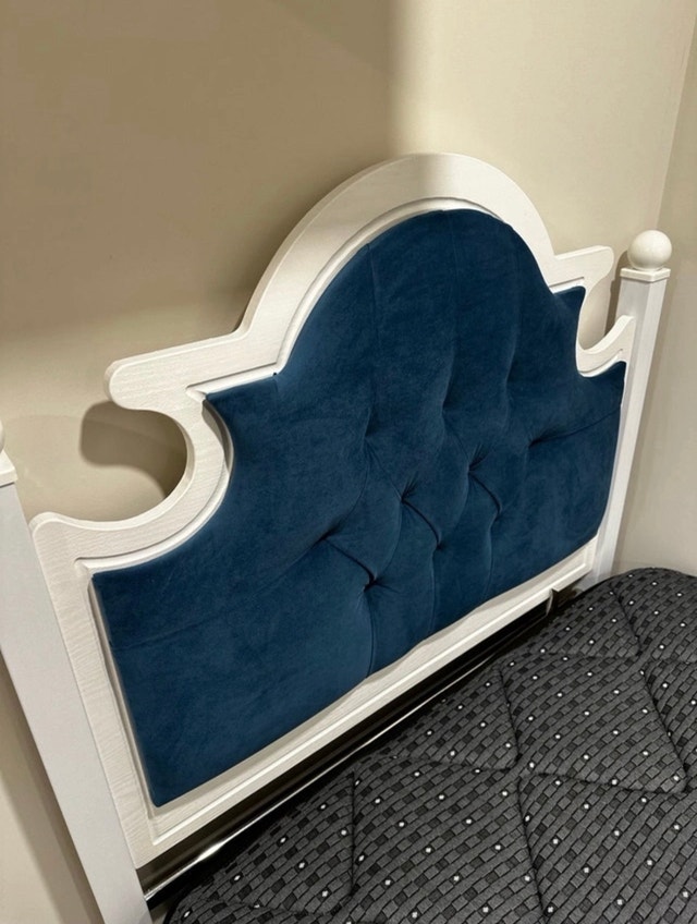 Move out sale - Brand new bed frame and mattress - photo 3