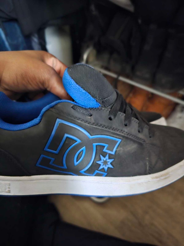 DC Shoes Size 10