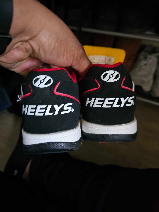 Heelys Size 1