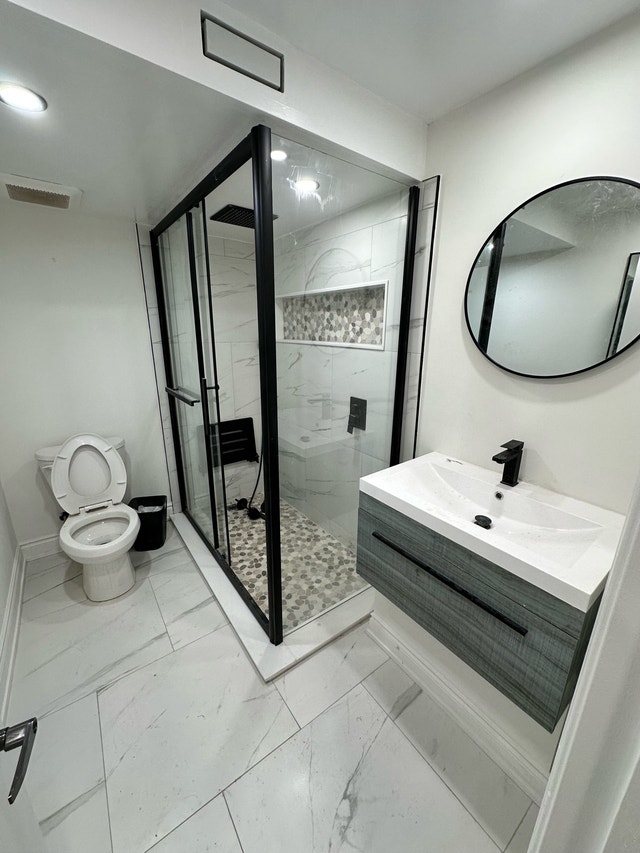 2 Room Basement for Rent in Churchill Meadows, Mississauga - photo 2