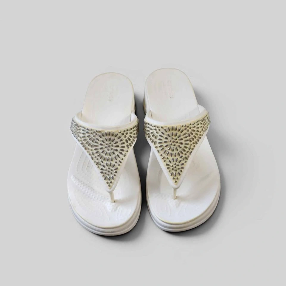 Crocs Monterey Diamante flip flo/Thong White Sandal Size 7