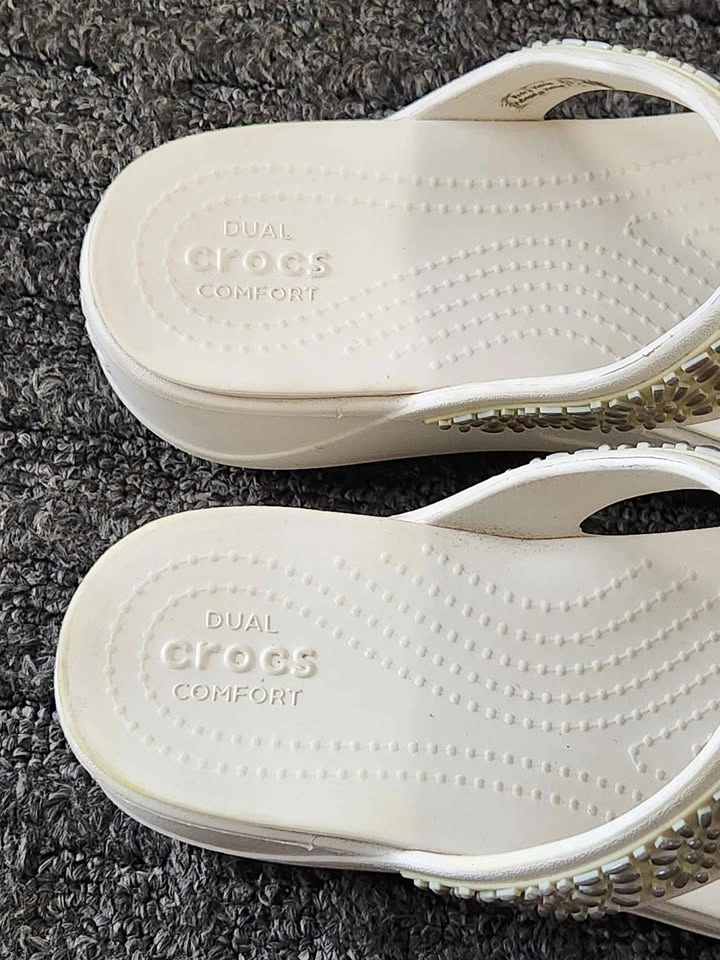 Crocs Monterey Diamante flip flo/Thong White Sandal Size 7 - photo 3