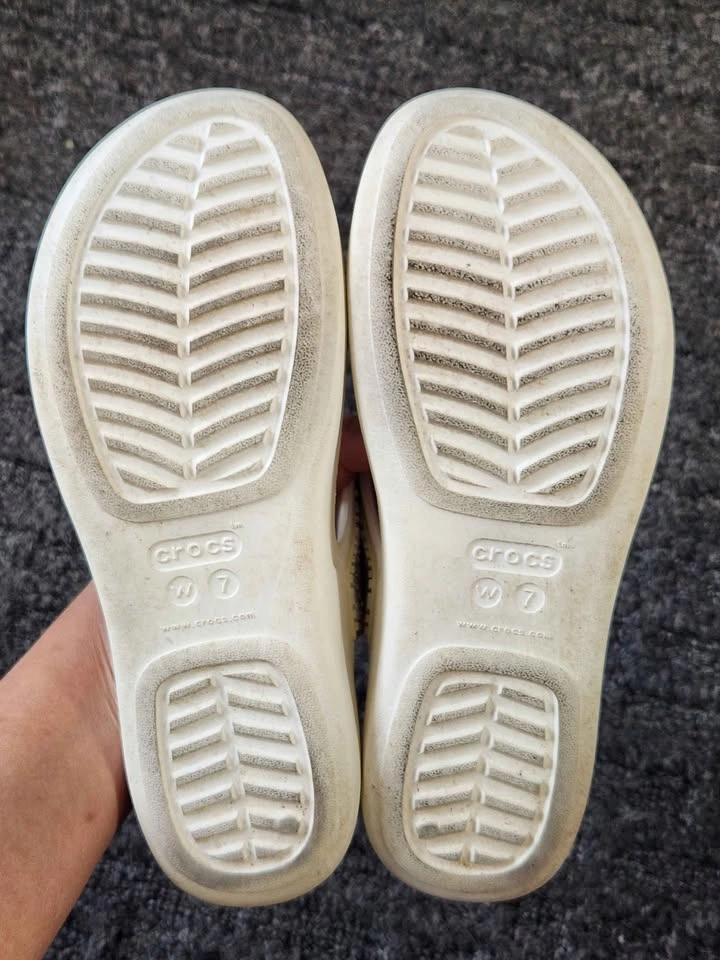 Crocs Monterey Diamante flip flo/Thong White Sandal Size 7 - photo 4