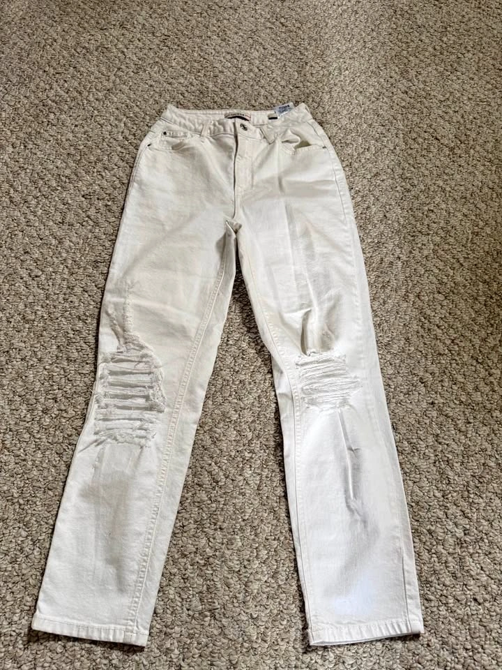 Guess Retail Mom Jean