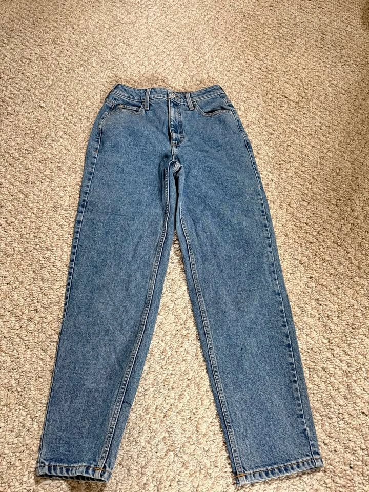 Guess Mom Jeans
