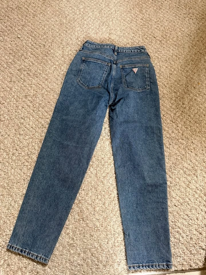 Guess Mom Jeans - photo 2