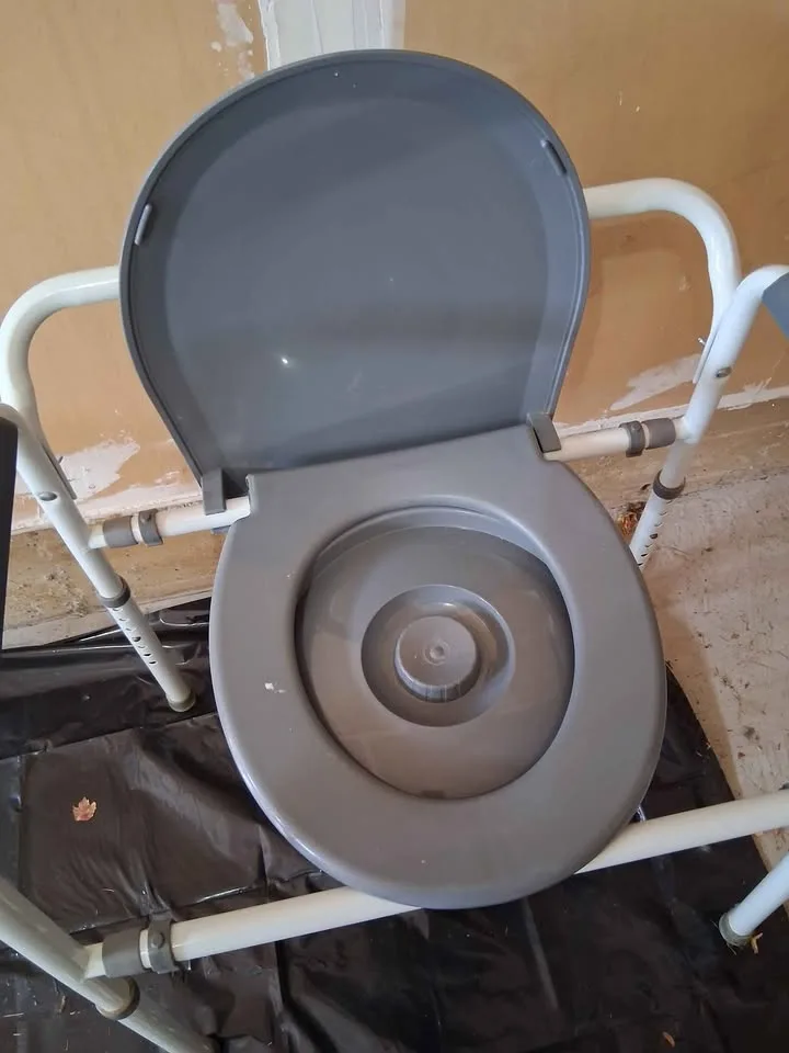 Commode chair image indicator(3)