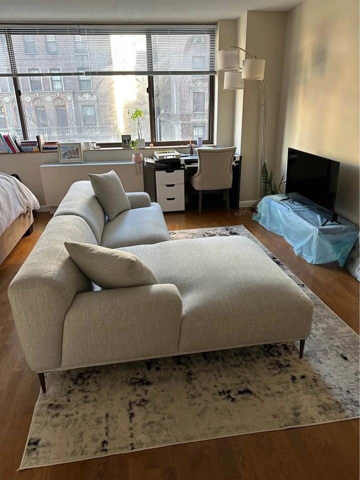6’ x 9’ Area Rug - photo 3