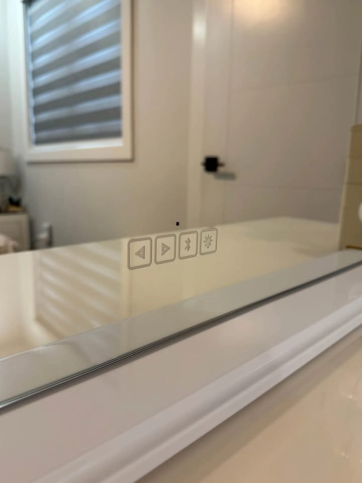 Hollywood Vanity Mirror w/ Bluetooth Speakers & 3 Light Modes - - photo 3