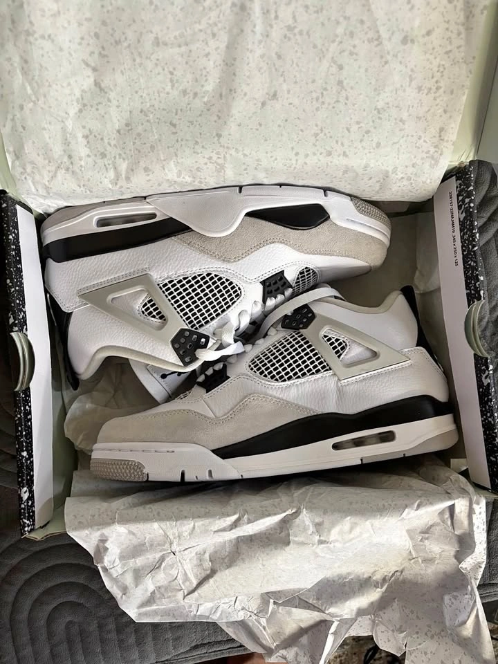 Jordan 4 Military Black