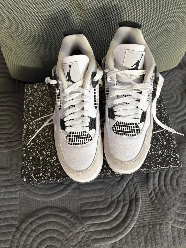 Jordan 4 Military Black - photo 2
