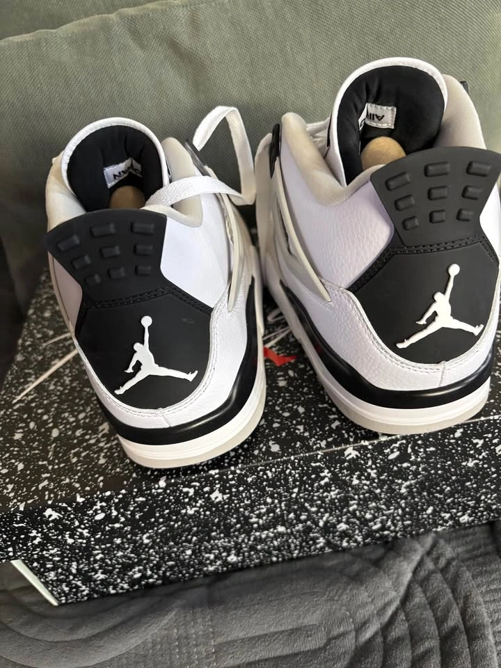 Jordan 4 Military Black - photo 4