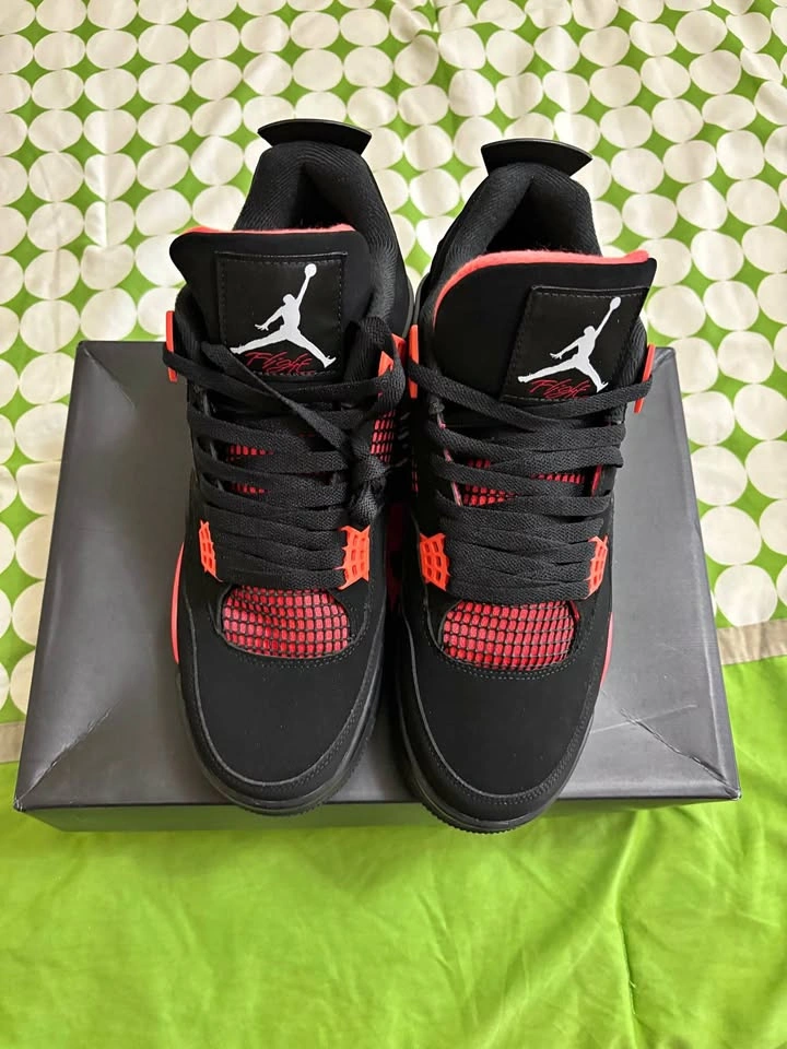 Jordan 4 Red Thunders