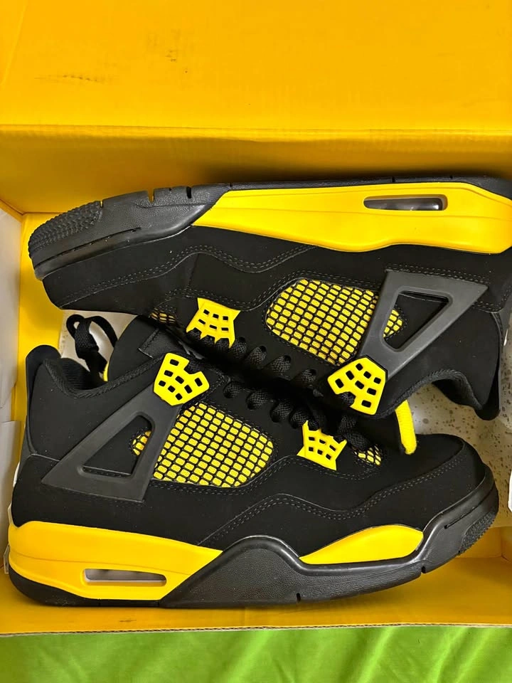 Jordan 4 Yellow Thunders