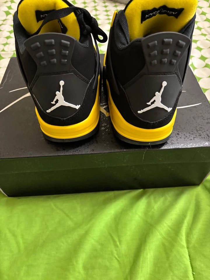 Jordan 4 Yellow Thunders - photo 4