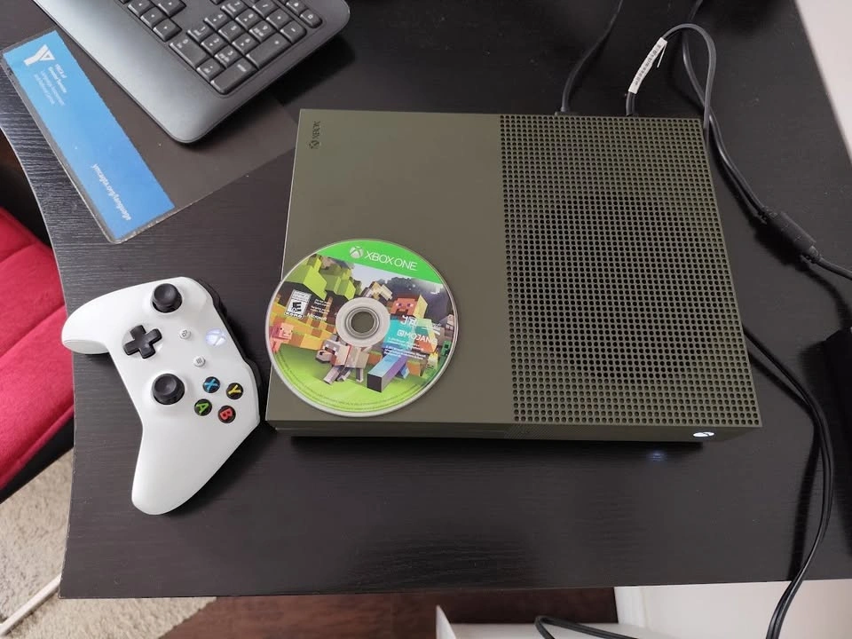Xbox One S 1TB Console with Games - photo 3