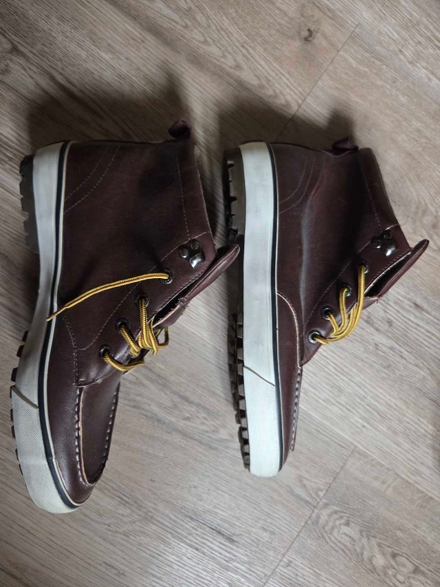 Men's Guess Boots (Brand New, Size 11) - photo 2