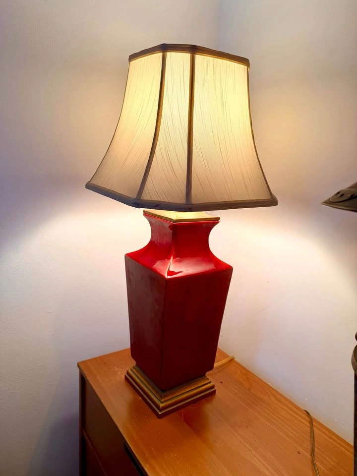 Vintage Oxblood Red Ceramic Table Lamp — Hollywood Regency - photo 3