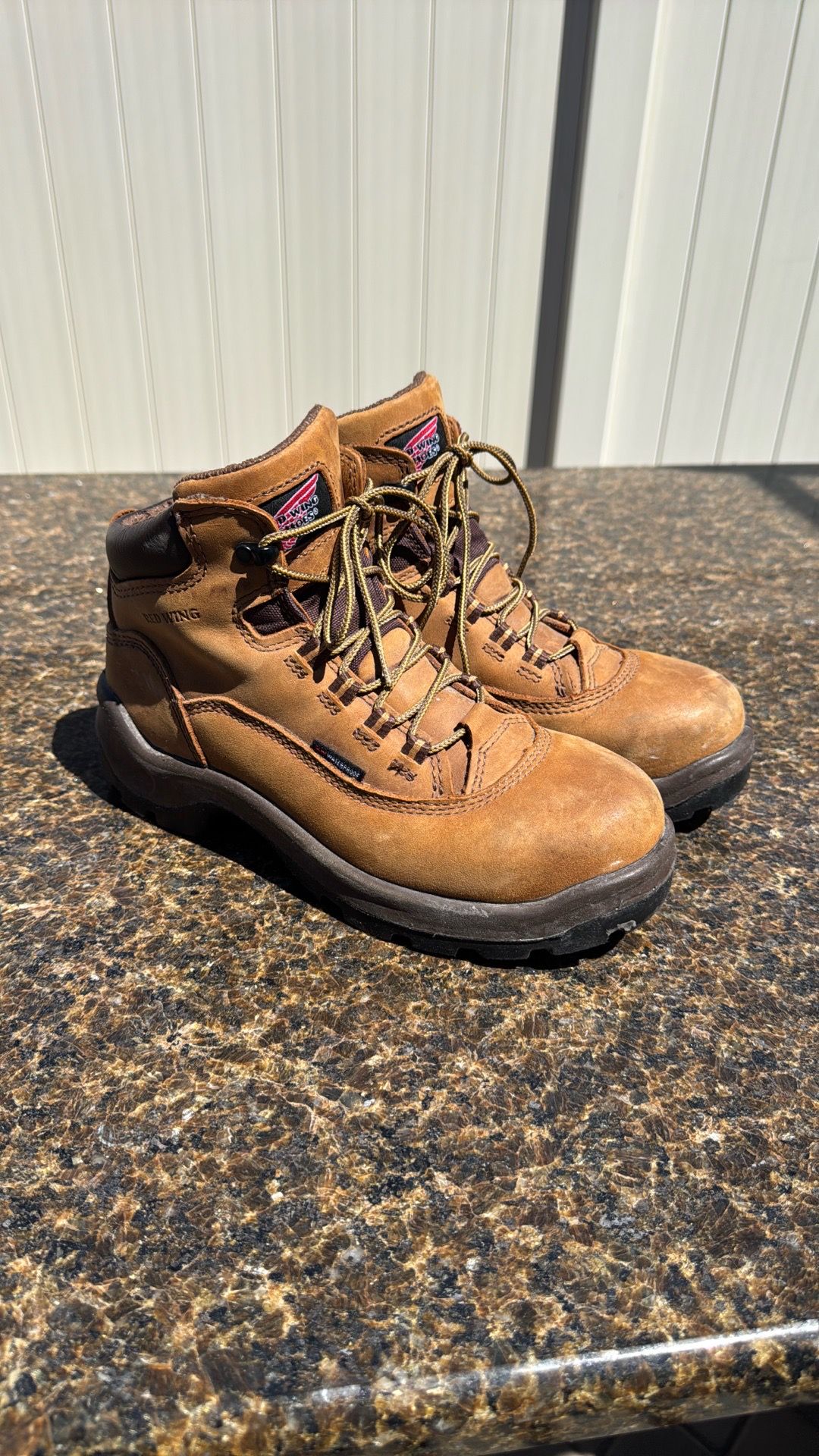 Ladies Red Wing Steel Tip Light Weight Shoe Boots 7.5