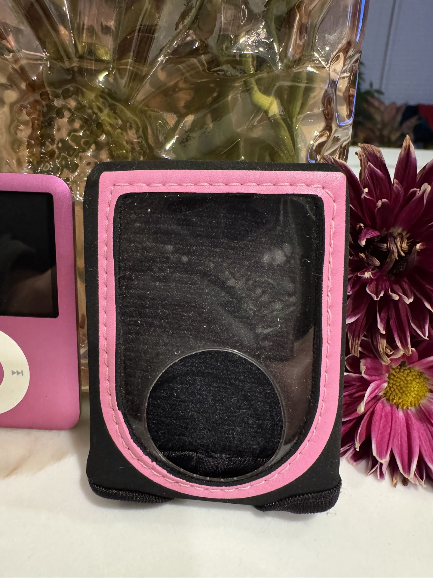 Apple iPod Nano 3 8GB - 3rd Gen MP3 Player - photo 3
