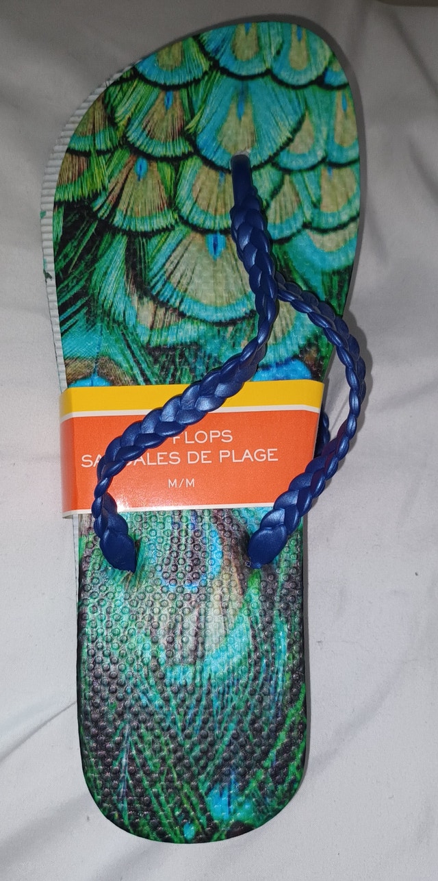 NEW Women's Med Green Blue Peacock Flip Flops Sandals