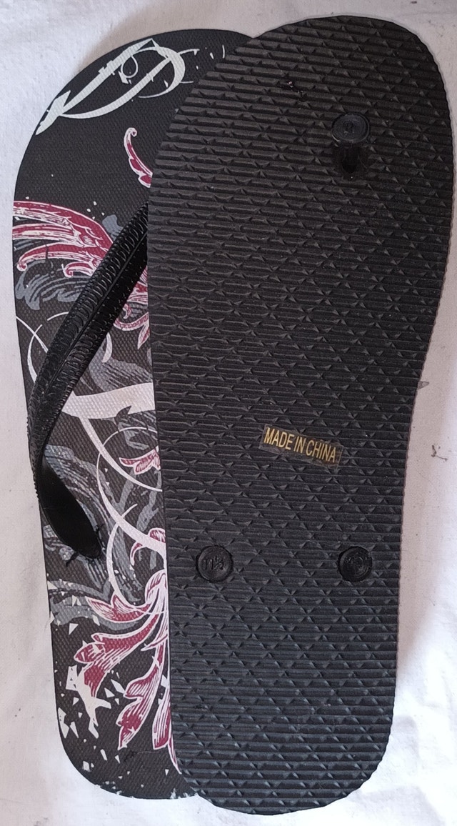Men's 10 Black Graphic Crown Flip Flops - photo 2