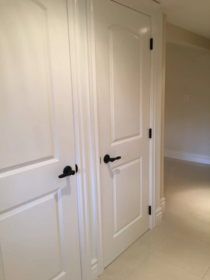 Private Bedroom in Modern Basement Suite - North Burnaby - photo 3