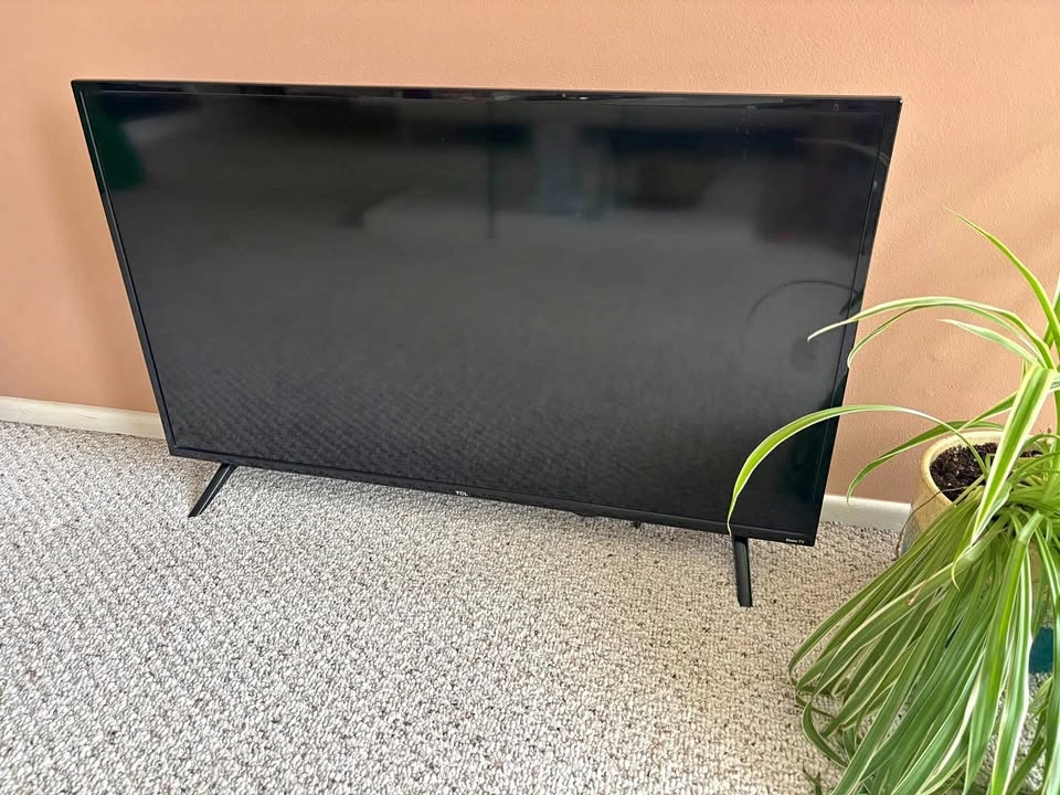 TCL Roku TV 39–inch