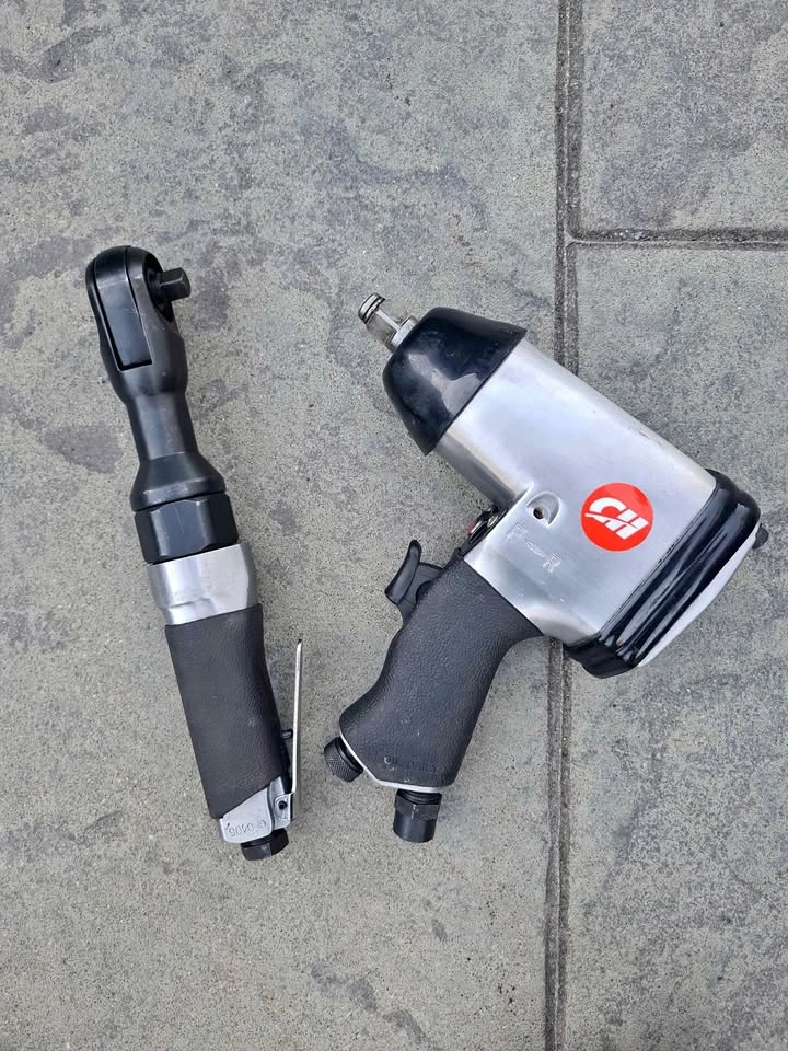 Air Impact Gun and Ratchet Set