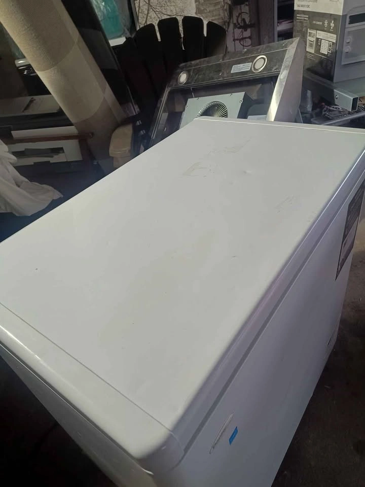 Danby 5.1 Chest Freezer - photo 2