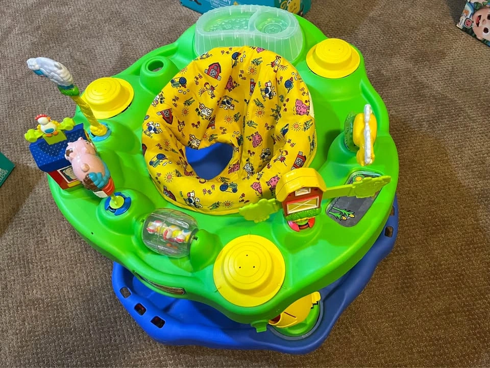 Folding Evenflo Exersaucer - farm theme - photo 2