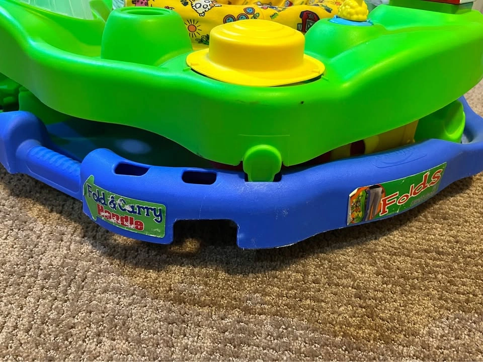 Folding Evenflo Exersaucer - farm theme - photo 5