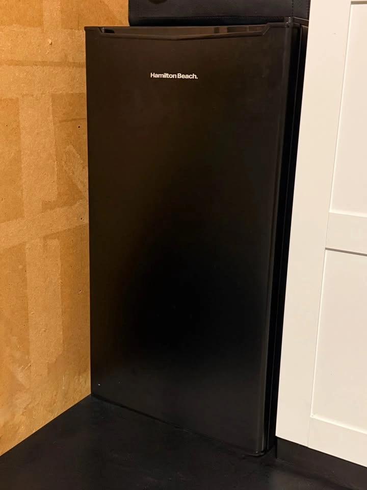 Hamilton Beach 3.3 Cu.Ft Mini Fridge - photo 3