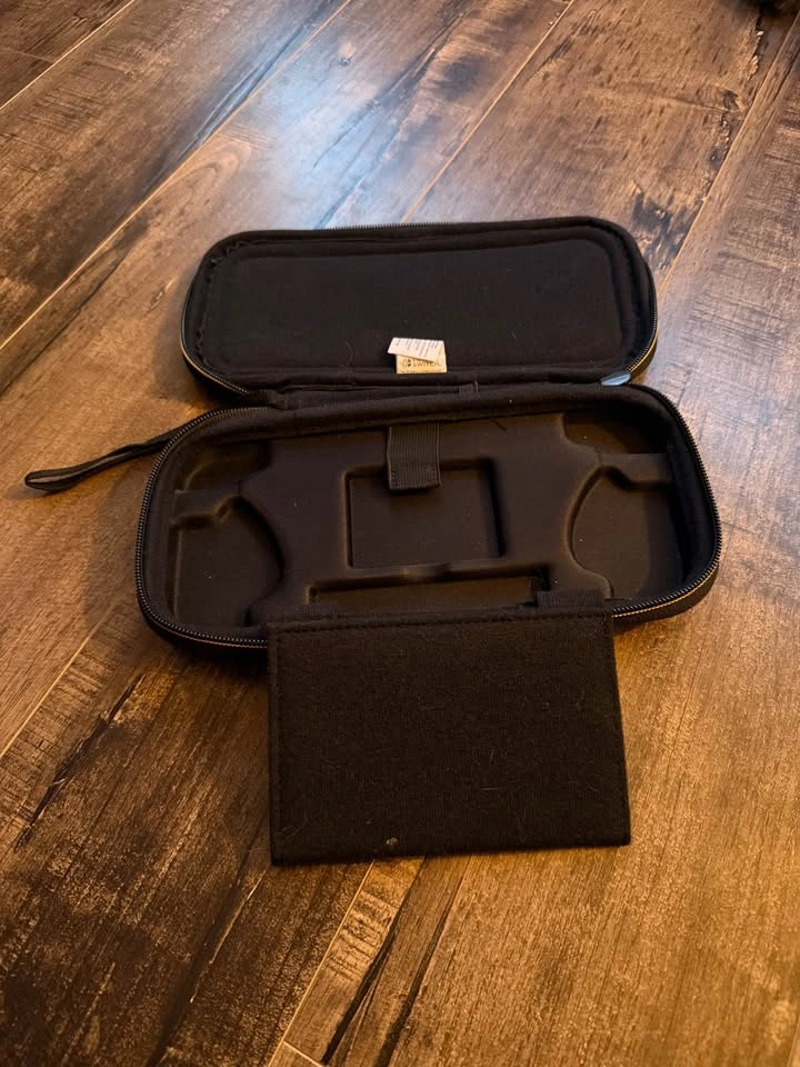 Nintendo Switch Animal Crossing Case - photo 2
