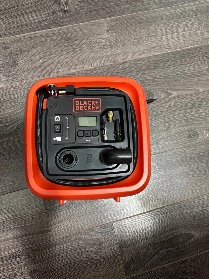 Black + Decker 12V DC Inflator - photo 4